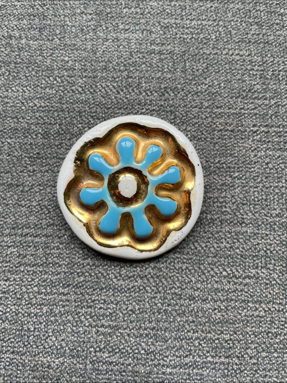 Flower brooch
